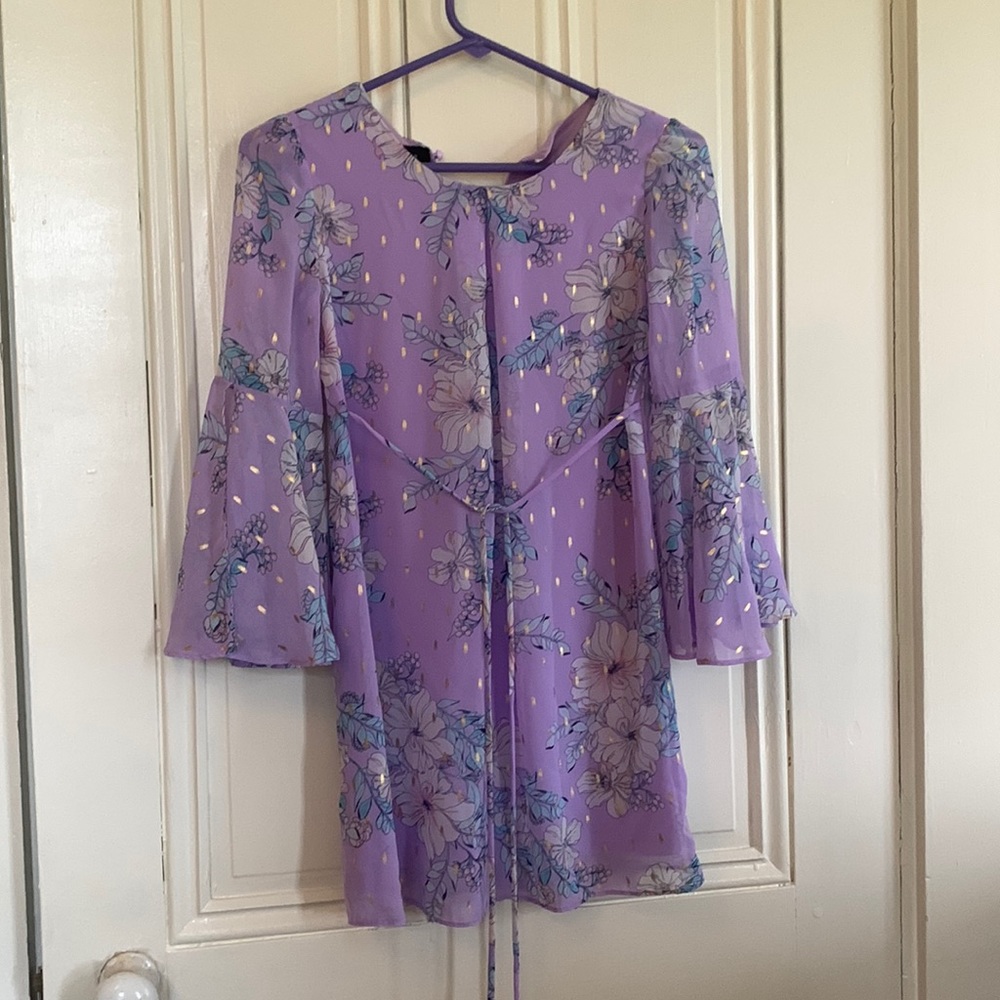 Amy Byer lavender dress with flowers. Girls size 10.